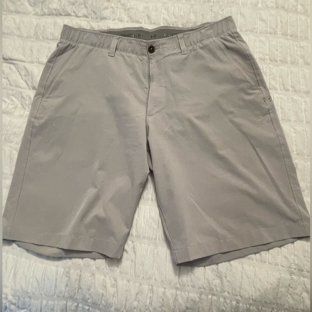 Under Armour Golf Shorts Size 36